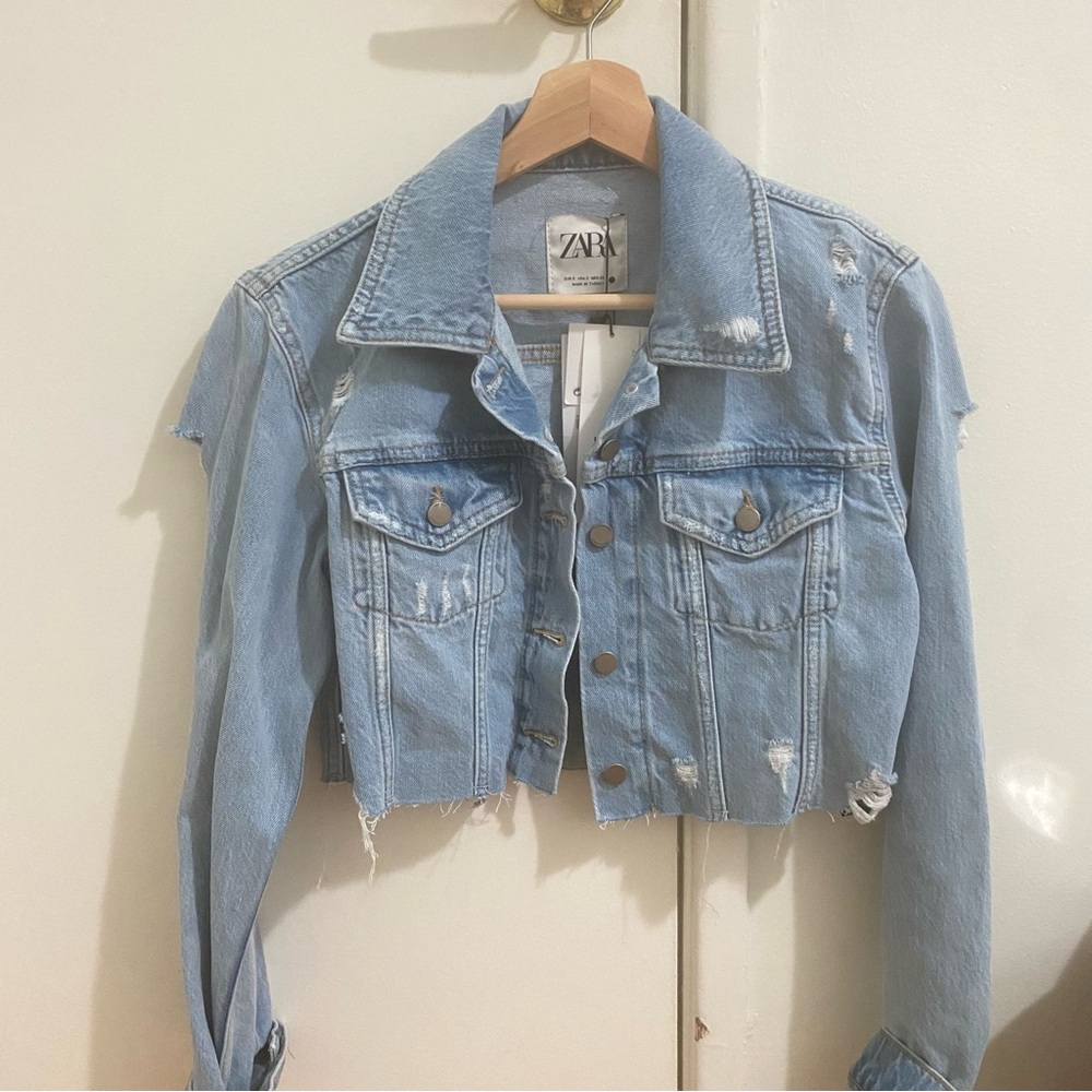 ❌SOLD NWT ZARA Distressed Cropped Denim Jacket S